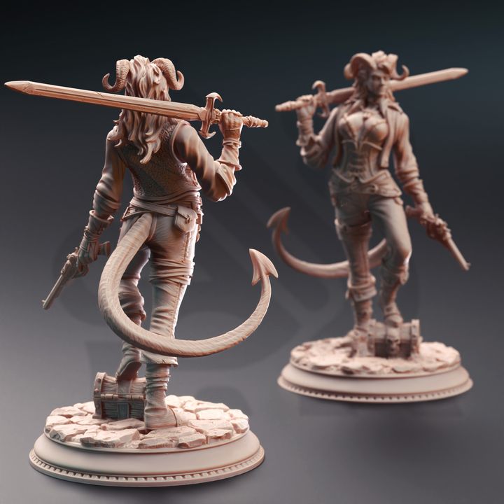 Pirate Tiefling Female Gun Fighter 32mm Scale - Rogue Scoundrel by DM Stash