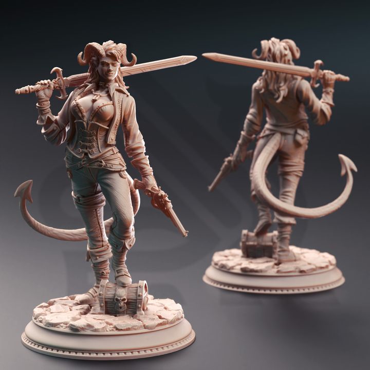 Pirate Tiefling Female Gun Fighter 32mm Scale - Rogue Scoundrel by DM Stash